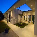 Moderne Avec Piscine ヴィラ