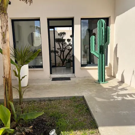 فيلة Moderne Avec Piscine Chauffee فينوف ليز أفيجْنْ