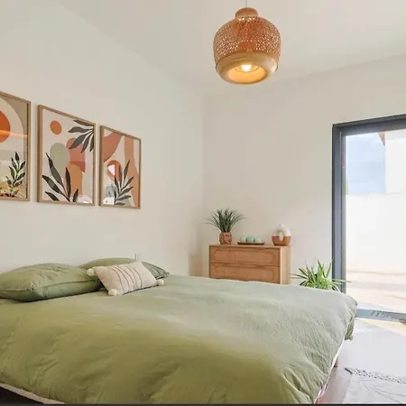 Moderne Avec Piscine Villa